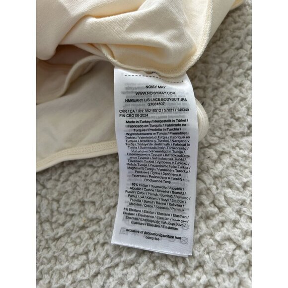 Noisy May Long Sleeve Scoop Neck w/Lace Trim Bodysuit Ivory Size M - Picture 3 of 5